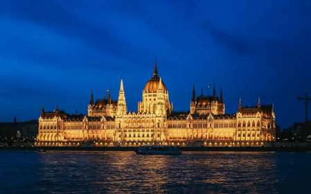 Budapeszt: 1-godzinny wieczorny rejs wycieczkowy z napojami
