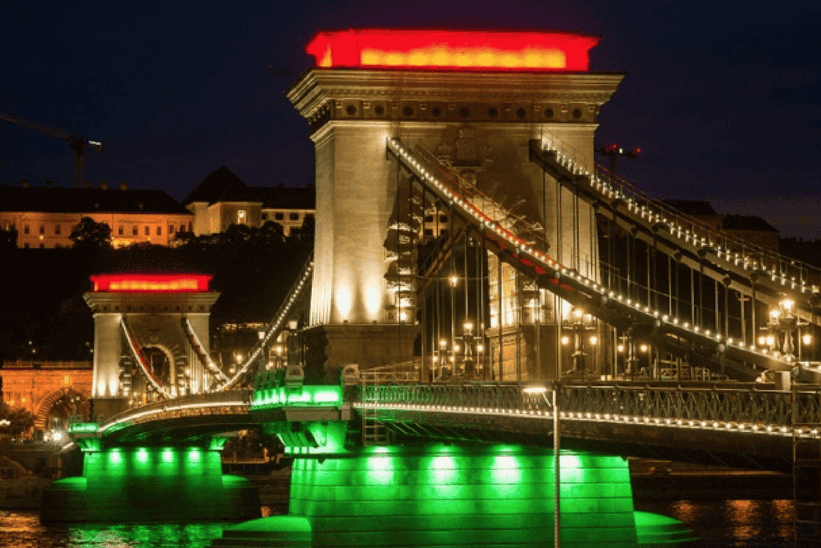 Budapest: GLOW Sunset Cruise with Optional Welcome Drink