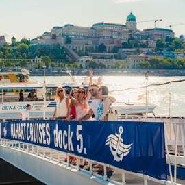Budapeszt: Świąteczny rejs z kolędami na żywo i napojami