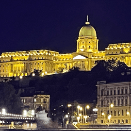 Budapest: GLOW Sunset Cruise with Optional Welcome Drink