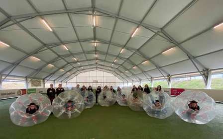 Budapeszt: Gra w bubble football z piwem