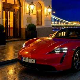 Budapeszt: prywatna wycieczka po mieście elektrycznym Porsche Taycan