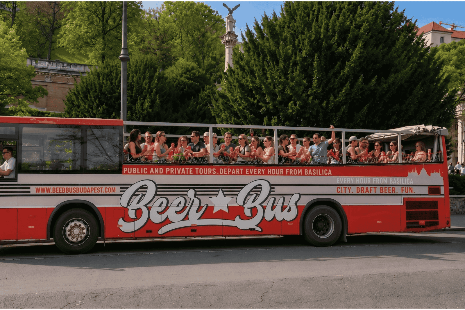 Budapeszt: zwiedzanie BeerBusem z piwem bez limitu