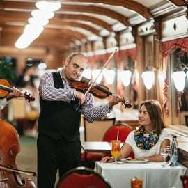 Budapeszt: Rejs po Dunaju z węgierską kolacją i muzyką na żywo