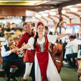 Budapeszt: Rejs z muzyką na żywo i pokazem tańca ludowego