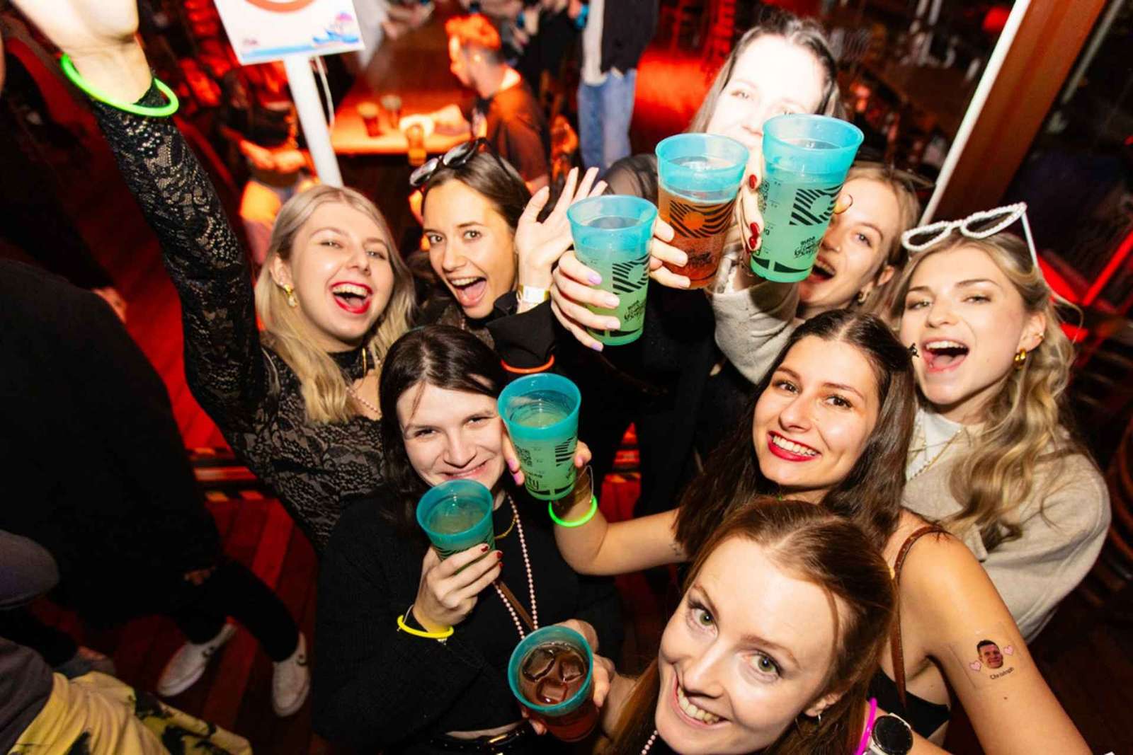 Budapeszt: Zwiedzanie i imprezowy rejs z nieograniczoną ilością drinków
