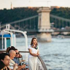 Budapeszt: Wieczorny rejs z napojami i muzyką na żywo