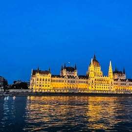 Budapeszt: Rejs po mieście z drinkiem powitalnym