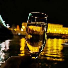 Budapeszt: Rejs po mieście z drinkiem powitalnym