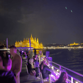 Budapest: GLOW Sunset Cruise with Optional Welcome Drink