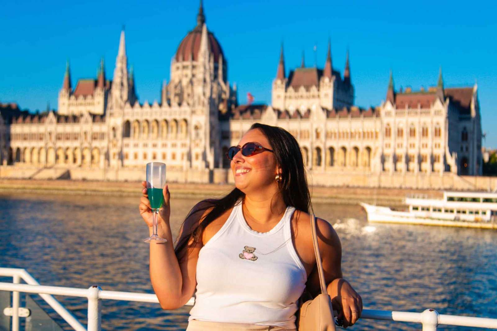 Budapeszt: Rejs widokowy o zachodzie słońca z piwem bez ograniczeń