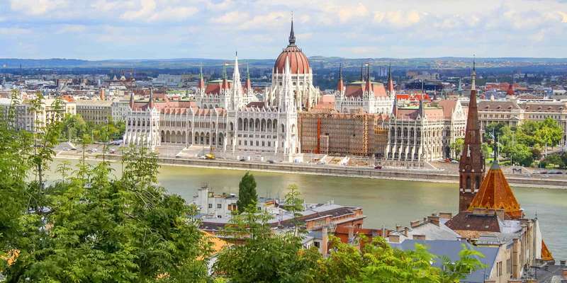 Tradycyjne węgierskie tańce ludowe dla turystów