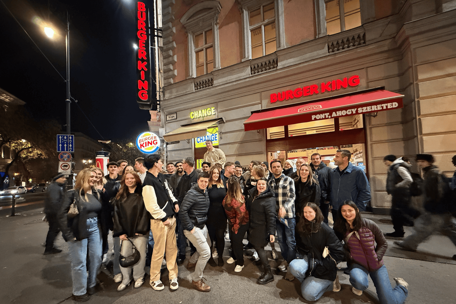 Budapest Pub Crawl & Ruin Bar Tour – darmowe shoty i wejście VIP