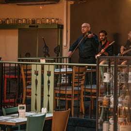Budapeszt: BierGarten z kolacją i muzyką na żywo