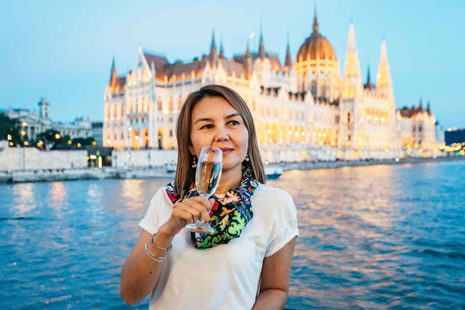 Budapeszt: Wieczorny rejs z napojami i muzyką na żywo