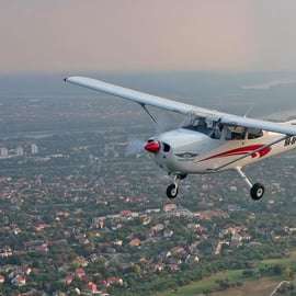 Lot widokowy nad Budapesztem samolotem Cessna C172