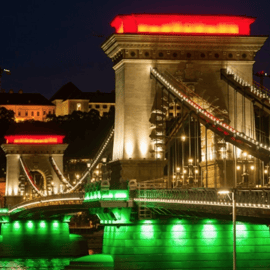 Budapest: GLOW Sunset Cruise with Optional Welcome Drink