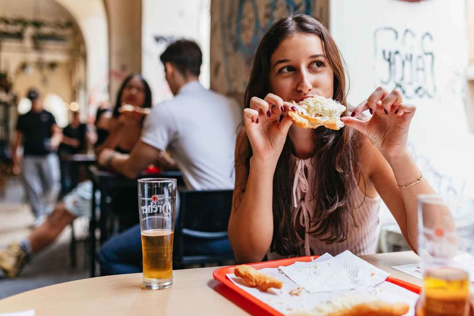 Budapeszt: Wycieczka z przewodnikiem po Budapeszcie z jedzeniem i napojami