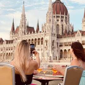 Budapest: GLOW Sunset Cruise with Optional Welcome Drink