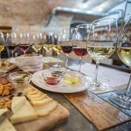 Budapeszt: Degustacja win, serów i wędlin