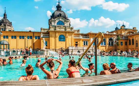 Budapeszt: Uzdrowisko Széchenyi - wycieczka całodniowa z opcją zwiedzania Pálinki