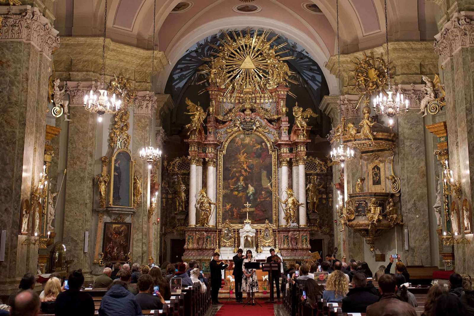 Budapeszt: Vivaldi, Mozart, Bach i więcej w kościele św. Anny