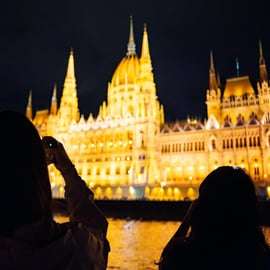 Budapeszt: nocny rejs z drinkami bez limitu i widokami