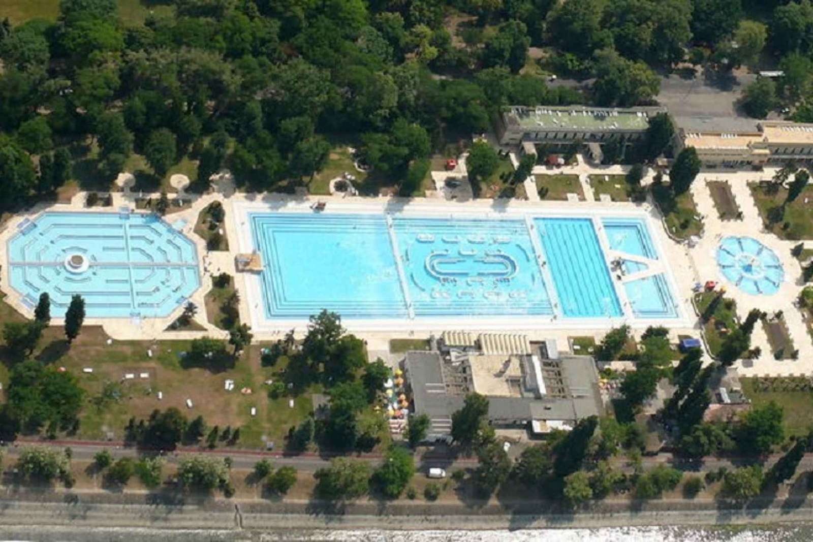Budapeszt: całodniowy wstęp do spa i basenów Palatinus